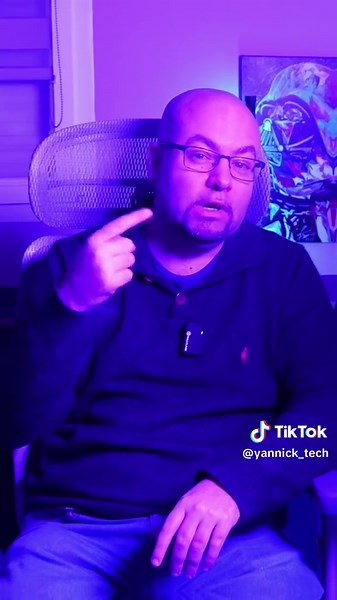 Tu produis de l'électricité solaire… et tu l'offres au réseau gratuitement chaque jour. La Zendure SolarFlow 2400 AC stocke tout ça, optimise ta conso grâce à l'IA ZENKI, gère les tarifs dynamiques et peut délivrer jusqu'à 2400W bidirectionnels. Compatible Home Assistant. La vidéo complète arrive bientôt sur la chaîne ! 💻Site web officiel de Zendure Code: 674Q5V Remise: -5% Valide jusqu'au 2026-04-21 SF 2400 AC : https://reurl.cc/gnONnQ 🛒Amazon Code: YPLFOT7A Remise: -5% Valide jusqu'au 2026-0