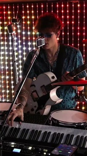 Cage The Elephant but it's a One Man Rock Band 🎸🥁🎙🎹