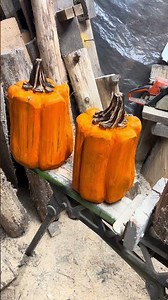 Chainsaw carved pumpkins. #chainsawcarver #rustic #chainsawcarving #stihl