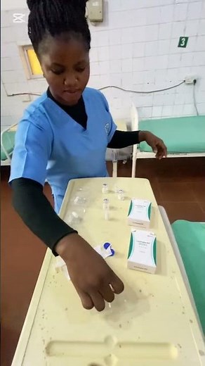 Technique on how to break medication ampoules #nursing #ampoules #nurse #nuraingstudents