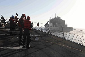 📸: Highlights of USS Truxtun's (DDG 103) operations at sea in the Middle East last week. The guided-missile destroyer conducted a replenishment-at-sea and small arms training among other missions. | U.S. Naval Forces Central Command / U.S. 5th Fleet