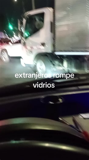 Video de Orlando F (@orlando.f76) relacionado con “guy breaks car glass”