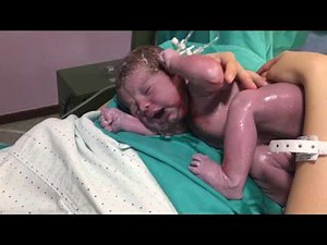 Natural vaginal delivery without epidural / Birth of Mia