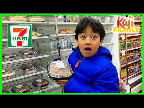 Ryan eating Brunch at 7-ELEVEN Japan for the first time!!!