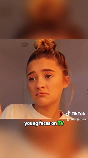 Lizzy Greene was the Nickelodeon breakout star of Nicky, Ricky, Dicky & Dawn until the pressures of growing up in the spotlight reshaped her career. Let's look back at her rise, the transition, and everything that followed. #LizzyGreene #DawnHarper #Nickelodeon #2010s #tv