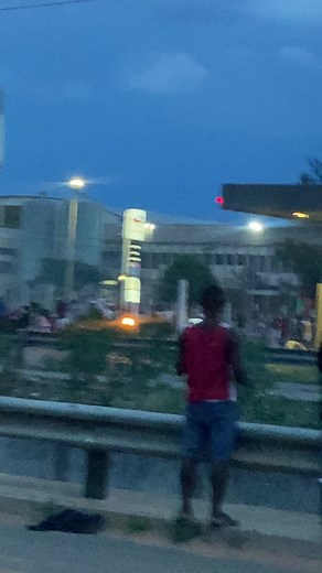 Turbo V8 Engine Sounds and Performance Insights