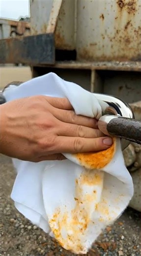 Rusty toolbox latch restored to shiny metal satisfying! #RustRemoval #MetalRestoration #satisfying