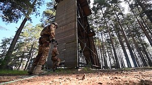 Rappel is defined as descend by means of a rope passed around the body in such a way as to allow a rapid but controlled descent. Soldiers continue to improve their capabilities to be ready for their mission. Cpl Wanzel, CAF#WeAreNATO #5YearsAsOne @CAFOperations @NATO @TFLPUBLICAFFAIRS @hqmncne | NATO Multinational Brigade Latvia