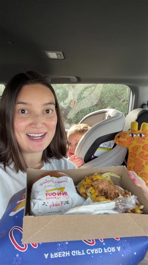 Emily Mariko (@emilymariko)’s video of mukbangs food