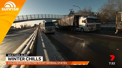 BREAKING NEWS Following heavy snowfalls there are major delays from the central west into Sydney with parts of the Great Western Highway closed in both directions between Katoomba and Mt Victoria and the Bells Line closed around Lithgow due to black ice. | Sunrise
