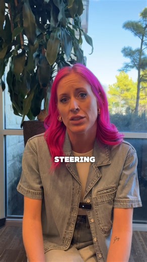 Flatbed Trucking Tips for New Drivers That flatbed you just passed? It’s not “just driving.” It’s a 40-ton physics experiment moving at highway speed. If you’re new to flatbed—or thinking about it—here’s what really matters 👇 • Flatbeds aren’t “trucks without walls” — securement is the job • Straps vs. chains: choosing the wrong one can damage freight or cause failure • DOT securement rules exist to protect everyone on the road • A tight tarp isn’t about looks — it’s about stability and safety 