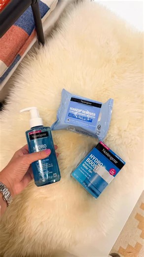 Taking my skincare routine to the next level with @neutrogena 💧 Healthy, glowing skin starts with the right care. #NeutrogenaPartner #SkincareEssentials | Elena Nyc