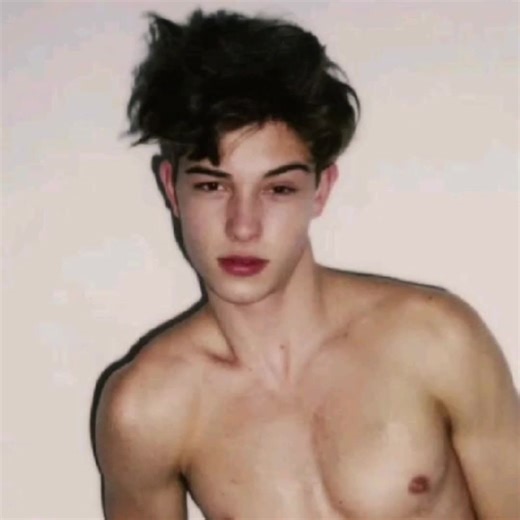 Chico Lachowski: Model & Fashion Edit