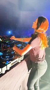 Deborah De Luca playing insane vibes | EDM NOMAD