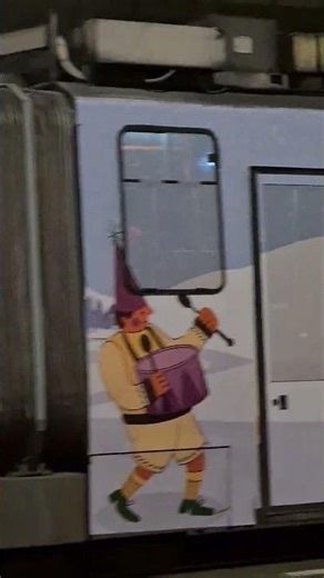 Tramvaiul V3A-93-CH-PPC #4034 pe linia 1 la Piața Sudului