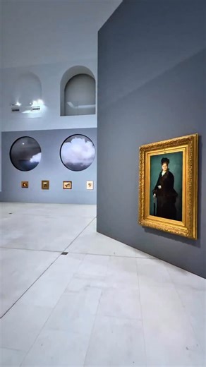 Exposition Sous la pluie, Peindre, vivre et rêver Il pleut des chefs-d’œuvre. Littéralement. Caillebotte, Turner, Pissarro, Hiroshige, Hockney… tous ont peint l’insaisissable : la pluie, la lumière, le mouvement. Le Musée d’arts de Nantes signe une première : 150 œuvres - peinture, photographie, installations - pour apprendre (enfin) à aimer les averses. Oubliez les parapluies, et ouvrez grand les yeux. 📍Musée d’arts de Nantes 🗓️Du 7 novembre 2025 au 1er mars 2026 @museedartsdenantes @nantesfr