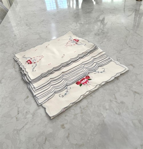Vintage Table Linens, Placemats, Napkins, and Runner, Sold by Each - Etsy