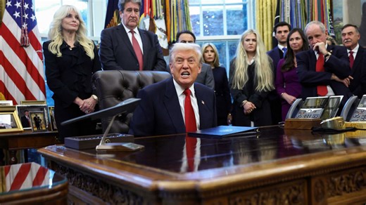 Cult expert describes Trump's humiliating 'loyalty oaths'