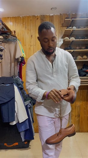 Stylish Men's Clothing: Best Trousers and Accessories