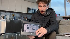 Watch What a nice LFF Atomic Clock on Amazon Live