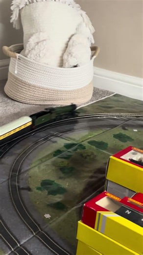 Hornby GWR County Class on the test layout #modelrailway #hornby #gwr