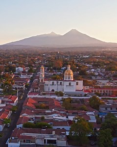 17K views · 601 reactions | Comala, escenario e inspiración de novelas, películas, canciones, pinturas y retratos. El que conoce Comala añora siempre regresar. #Comala #JuanRulfo #PedroParamo #ComalaColima #Colima #Mexico | Christian Villicaña - Fotografía | Facebook
