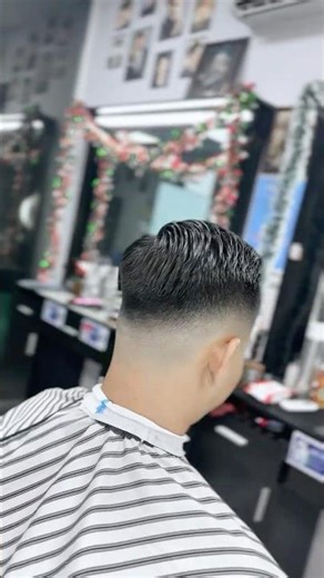 ASMR Haircut tutorial Skin Fade 💈#ngotuanbarber #skinfade #fadetutorial #highlights