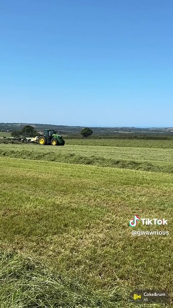 Silage 2k’25 in full swing #farmlife #farming #silage #pantsod @owainpantsod