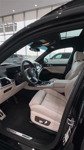 This Executive Driven 2026 BMW X7 M60i offers an exclusive opportunity to save significantly on our