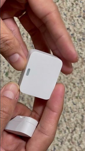 SimpliSafe Home Security Kit Door Sensor!