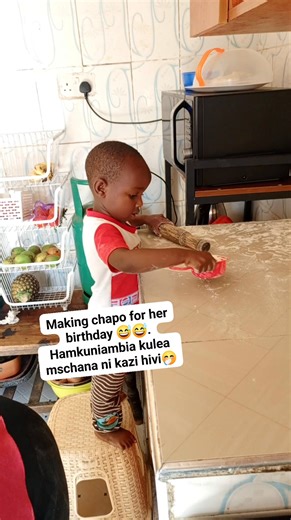 4yrs looks good on you princess. Kazi ni kukulea sasa. I need a tutor mnionyeshe how to deal with girls juu wee. Kwanza emotions mazee Happy happy birthday my daughter ❤️❤️❤️❤️❤️❤️❤️ | Peter Kamangah Mûng'ethu