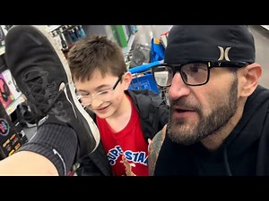 Walmart kick fight !