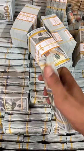 ​1 Bundle = $10,000! Guess The Total Amount 😱💵 #shorts #USD #apexstash