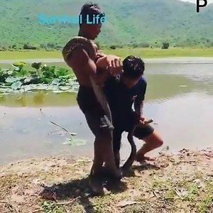 Anaconda hunter has been attacked by Anaconda !!! | Ilonggo Lines