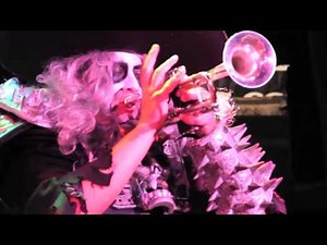 Metalachi LIVE covering Dio's Rainbow In The Dark