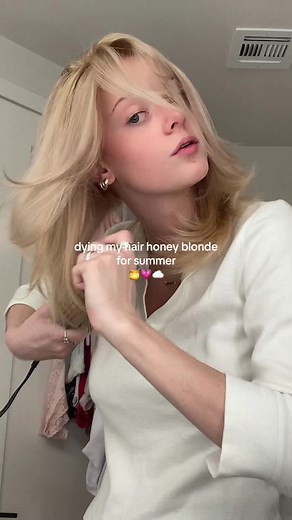 Trying out a New Brand: Honey Blonde Hair Transformation Tutorial