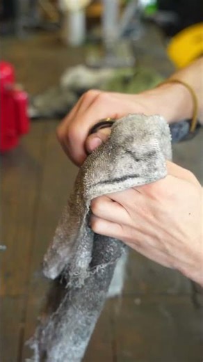 Removing surface rust off of a bearing #mechanic #mtb #mtbreview #bikerepair #howto