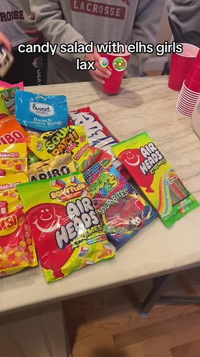 yummy yummy 🍭🥗#laxteam #teambonding #laxgirls #elhsgirlslax