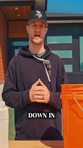 This DIY Fertilizer is an Absolute GAME CHANGER #mowing #edging #blowing #bermuda #lawn #lawncare #howto #tips #tiktokcreatortipscontest