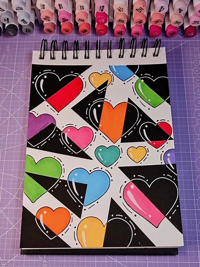 ¡Dibuja Corazones Coloridos y Creativos!