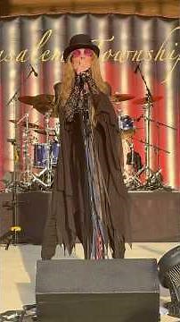 Gold Dust Woman: The Magic & Music of Stevie Nicks & Gold Dust Woman performing Rhiannon