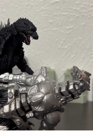 Kiryu freaking dies #fypシ゚viral #godzilla #actionfigures #godzillaactionfigures #funny (inspired by @Godzilla Prime)