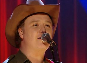 Everyone Is Saying This About Mundy's Performance On The Late Late