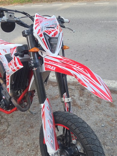 BETA RR . . . . #supermoto #bikelife #Bike #beta #trendiing @Przemek_motos140 @ᗪ. † @Swing_Leandro @br1_12 @Puch_Niklas @𝕴𝖙𝖚𝖚_𝖑𝖊𝖊𝟕𝟓🇨🇭🔥 @GianFabio88 @Polini_Levin🦦🩵 @TRXPZ.Nici