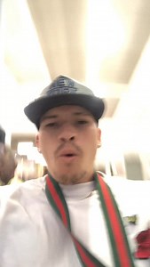 1.9M views · 83K reactions | ¡Nunca había visto un Monkey en un banco!  “CRAZY” 浪 @monkeywhitelamark  #colombia #cali #monkeywhite #reaccion #viral #republicadominicana #medellin | Monkey white music | Facebook