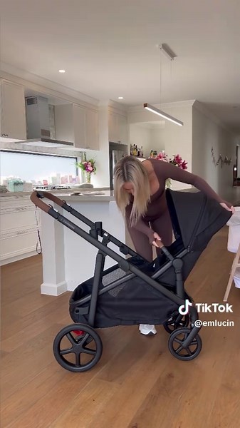 My First Pram Unboxing: The Juno by Babybee