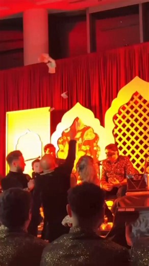 Sikandar Badar Miandad on Instagram: "#19december #fridaynight #2k25 #qawwalinight #live #performance #SikandarBadarMiandad #badarmiandad #Miandad #chicago #Illinois #UnitedStates #amarica #usa 🇺🇸"