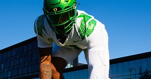 Oregon reveals uniforms ahead of Pac-12 title game showdown with Washington