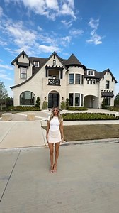 What you can get for $1,800,000 in Texas 🇺🇸 We recently toured this beautiful home by @grandhomestx. With already 2 million views across our social channels, we’re excited to bring you the full tour, now live on our YouTube channel. #theluxuryhomeshow #luxurylifestyle #texasrealestate #housetours | The Luxury Home Show