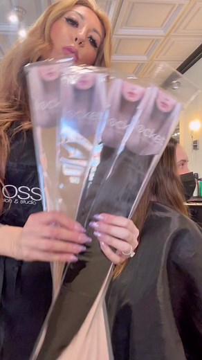 Color Mixing for Stunning Hair Extensions